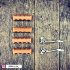 Poignées De Frein Vélo Classique Acier - La Paire -Vélo Accessoires Rabais poignees vintage velo gravillon 8a8dbd61 5baf 496f 80c5 a038fc81faa7