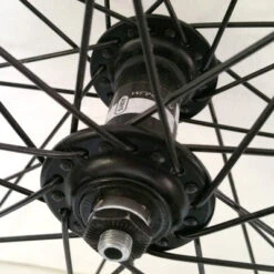 Vélo Accessoires Rabais -Vélo Accessoires Rabais roue avant noire velo 28 pouces airline rodi full 2