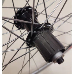 Roue Vélo Course 700 Arrière Alu Cassette à Blocage Rapide 8 Roue Vélo Course 700 Arrière Alu Cassette à Blocage Rapide -Vélo Accessoires Rabais roue velo course 700 arriere alu cassette a blocage rapide full 3