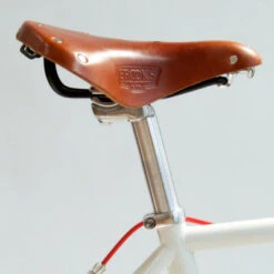 Selle Vélo Cuir Brooks B17 Short Standard Classic Pour Femme -Vélo Accessoires Rabais selle velo cuir brooks b17 short standard classic pour femme full 4